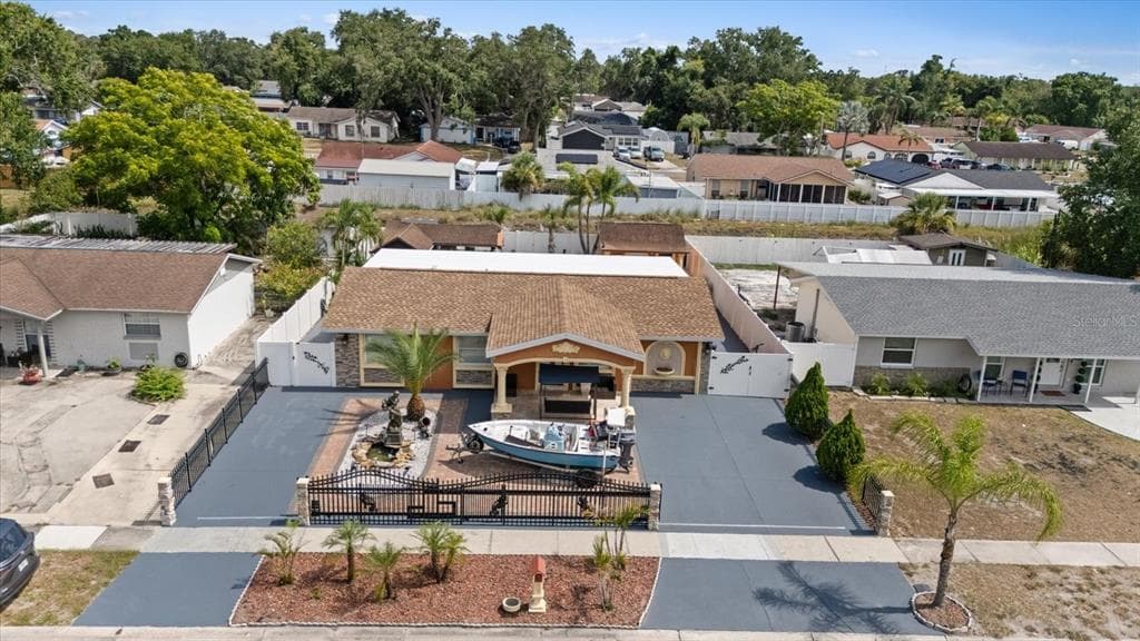 8318 DRYCREEK DRIVE, TAMPA, FL 33615 — zdjęcie 2