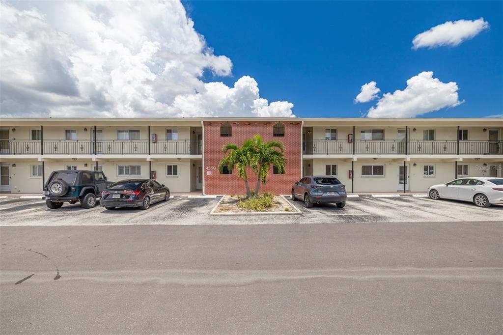 4550 OVERLOOK DRIVE NE # 155, ST PETERSBURG, FL 33703