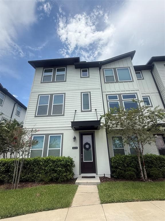 8618 WARBURG ALLEY, ORLANDO, FL 32827