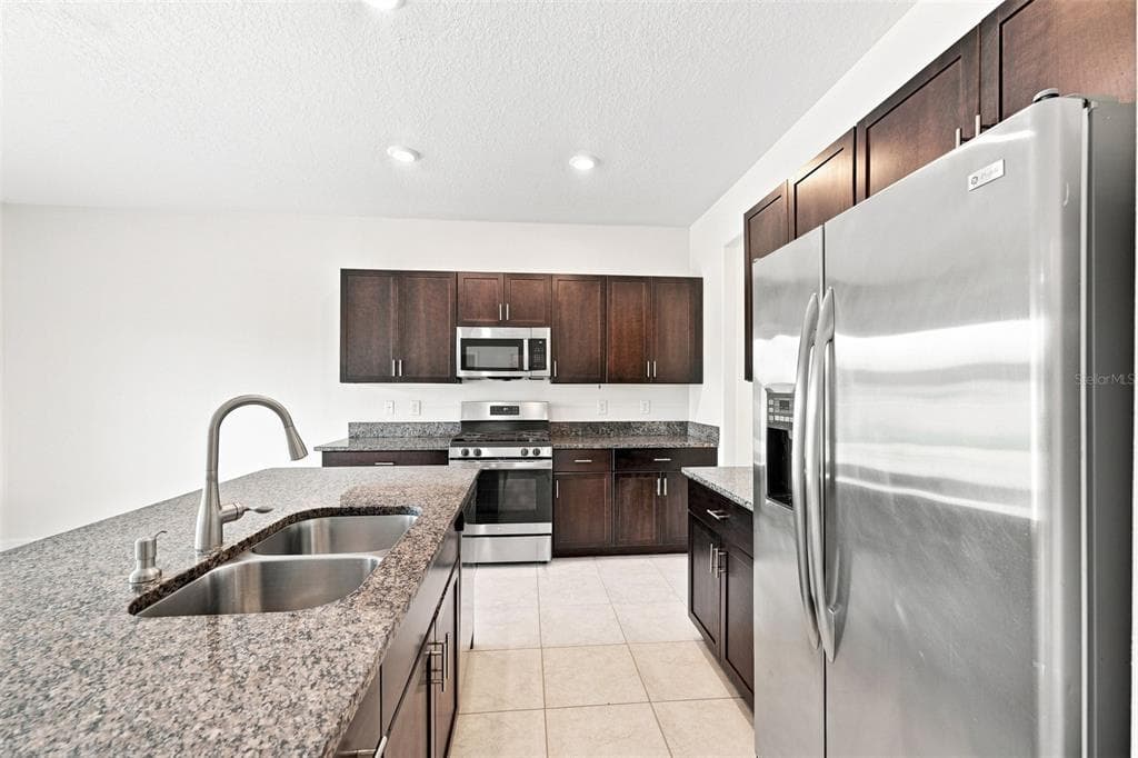 9454 CHANNING HILL DRIVE, SUN CITY CENTER, FL 33573 — zdjęcie 5