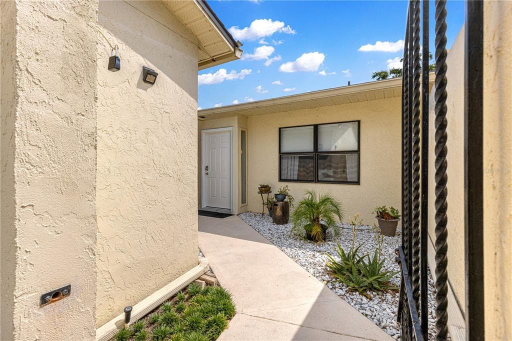 2226 CYPRESS COVE DRIVE # 2226, TAVARES, FL 32778 — zdjęcie 5