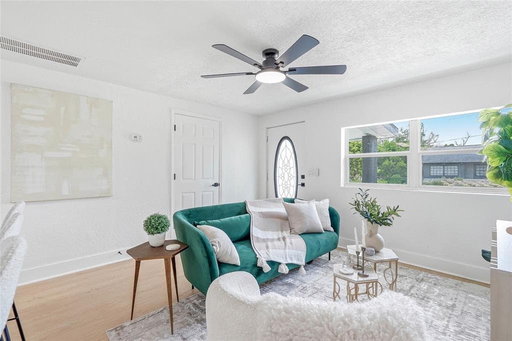 2110 E NEDRO ROAD, TAMPA, FL 33604 — zdjęcie 3