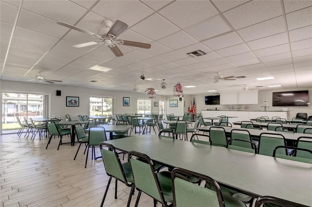 4890 BAY STREET NE # 323, ST PETERSBURG, FL 33703 — zdjęcie 4