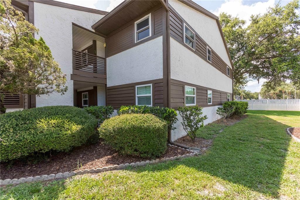 4008 PASSPORT LANE # 104, NEW PORT RICHEY, FL 34653