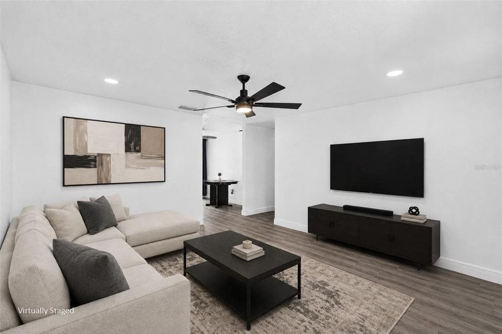 8253 GREENLEAF CIRCLE, TAMPA, FL 33615 — zdjęcie 4