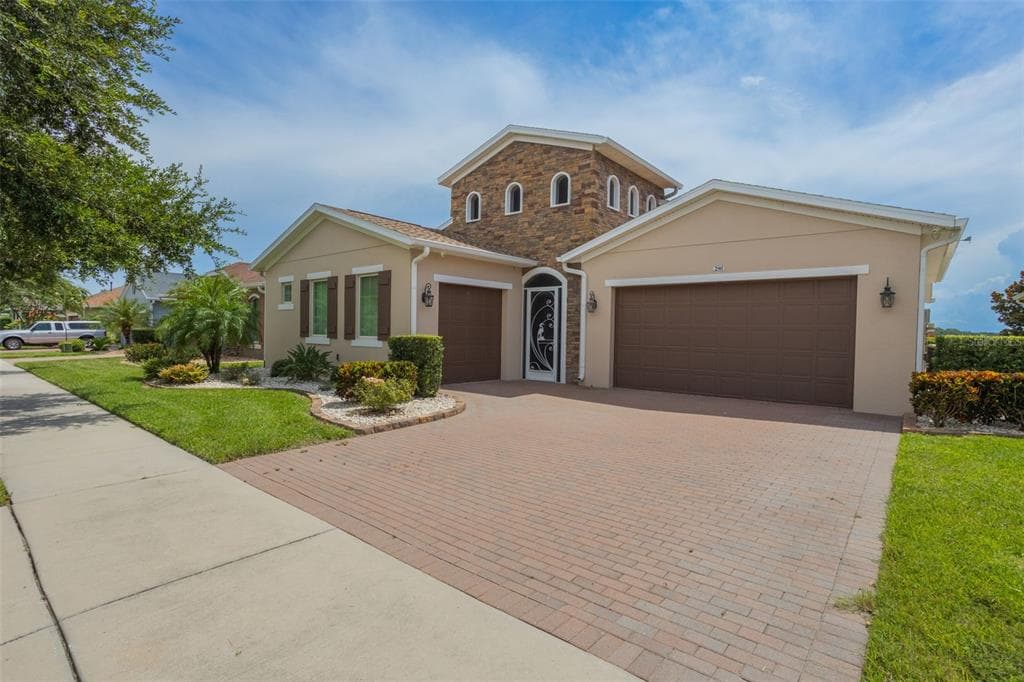 290 SILVER MAPLE ROAD, GROVELAND, FL 34736