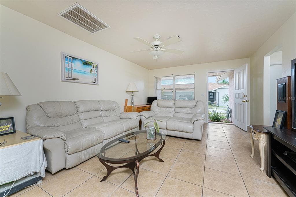 51 BOUNDARY BOULEVARD # B, ROTONDA WEST, FL 33947 — zdjęcie 3