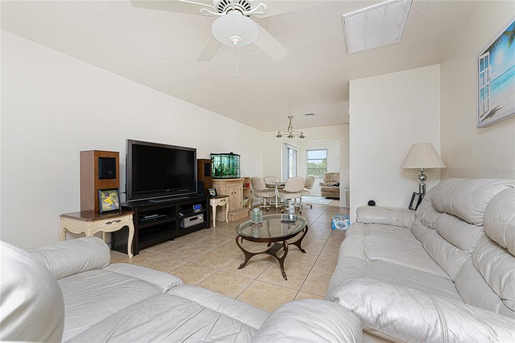 51 BOUNDARY BOULEVARD # B, ROTONDA WEST, FL 33947 — zdjęcie 5