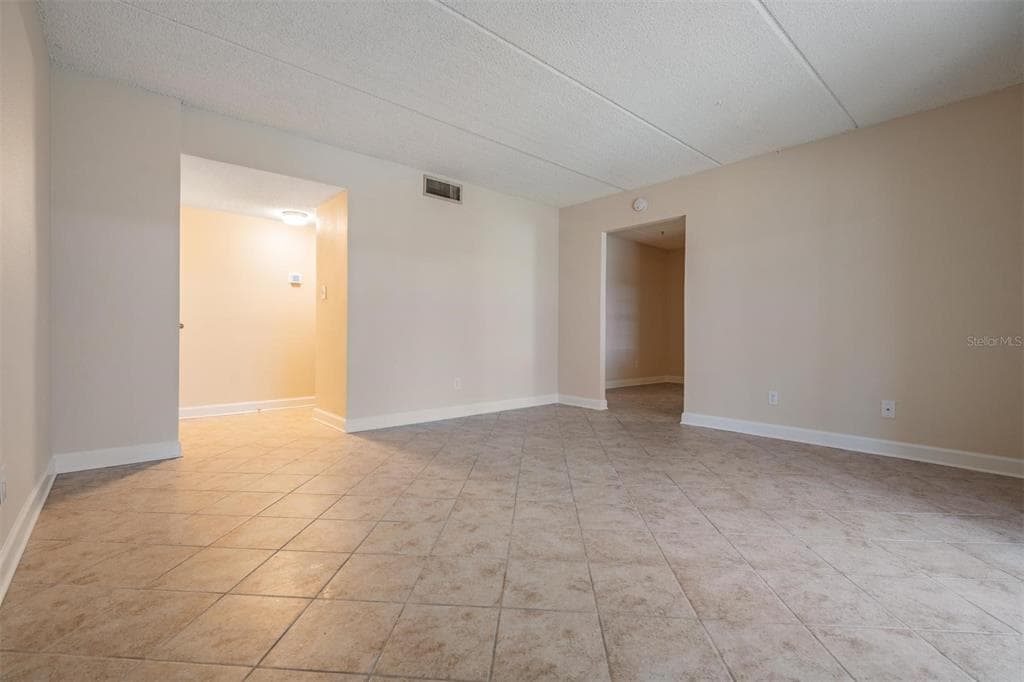 8565 12TH WAY N # A, ST PETERSBURG, FL 33702 — zdjęcie 4