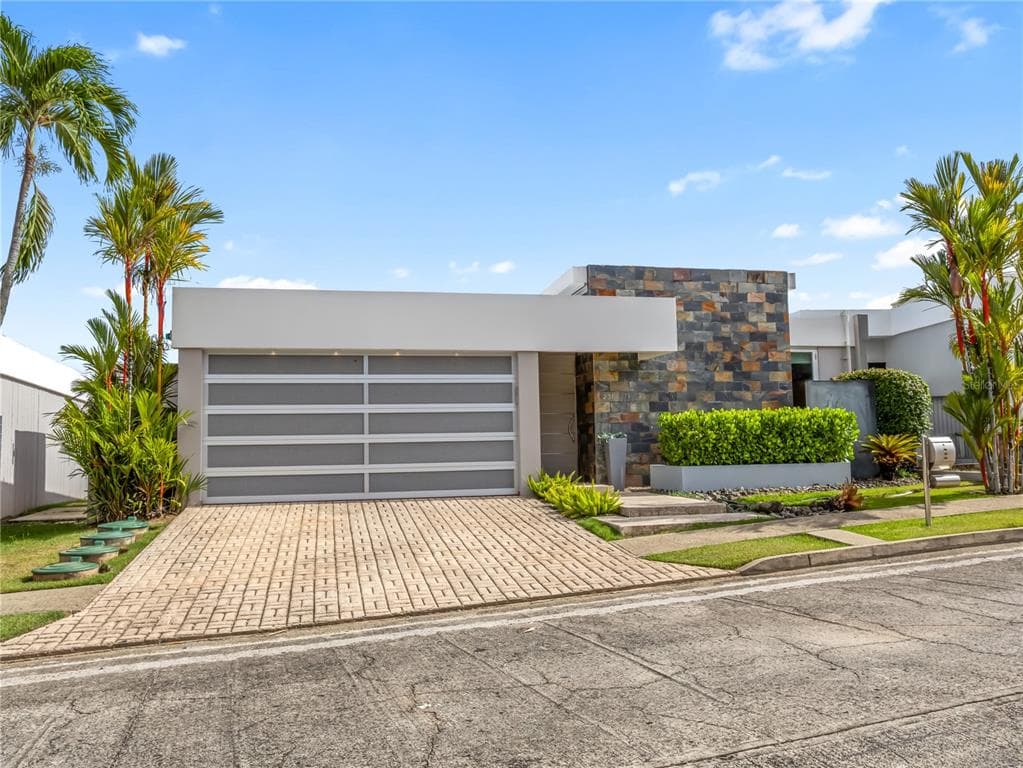 236 REY FERNANDO, GUAYNABO, PR 00969