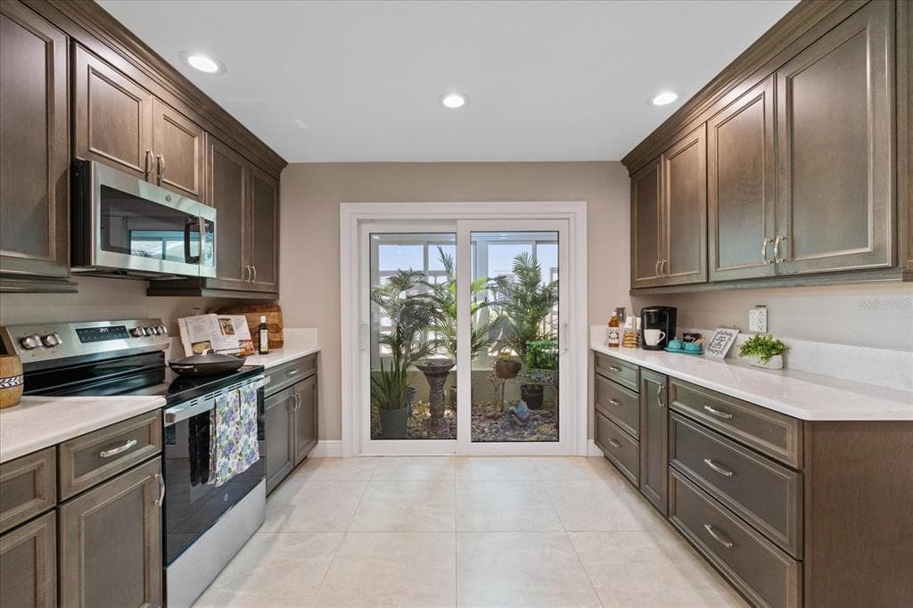 4537 RICKOVER COURT, NEW PORT RICHEY, FL 34652 — zdjęcie 5