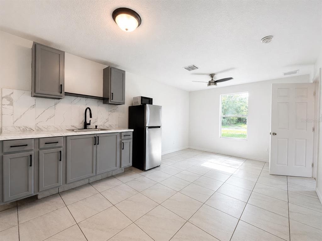 109 N OAKLAND STREET, LEESBURG, FL 34748 — zdjęcie 4