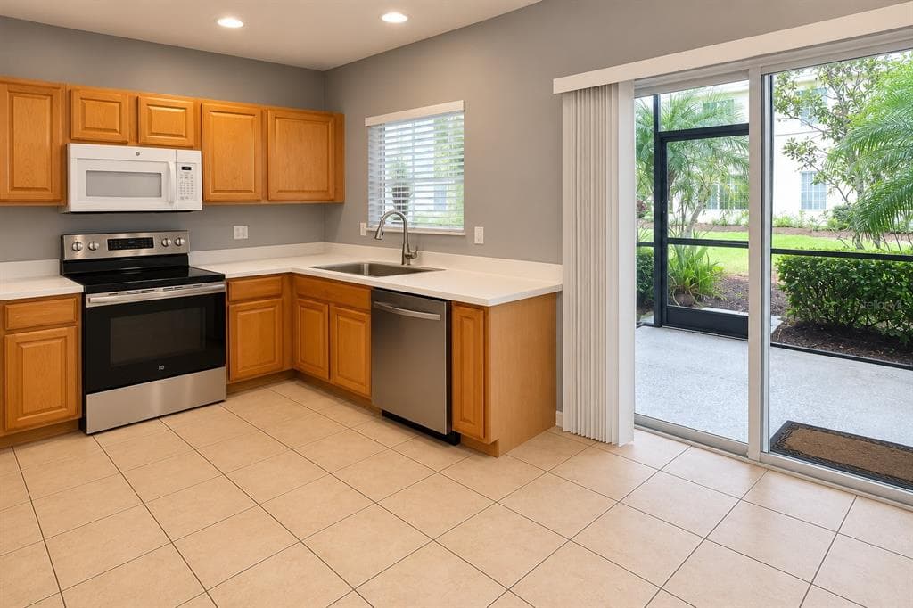 215 CAPE HARBOUR LOOP # 103, BRADENTON, FL 34212 — zdjęcie 2