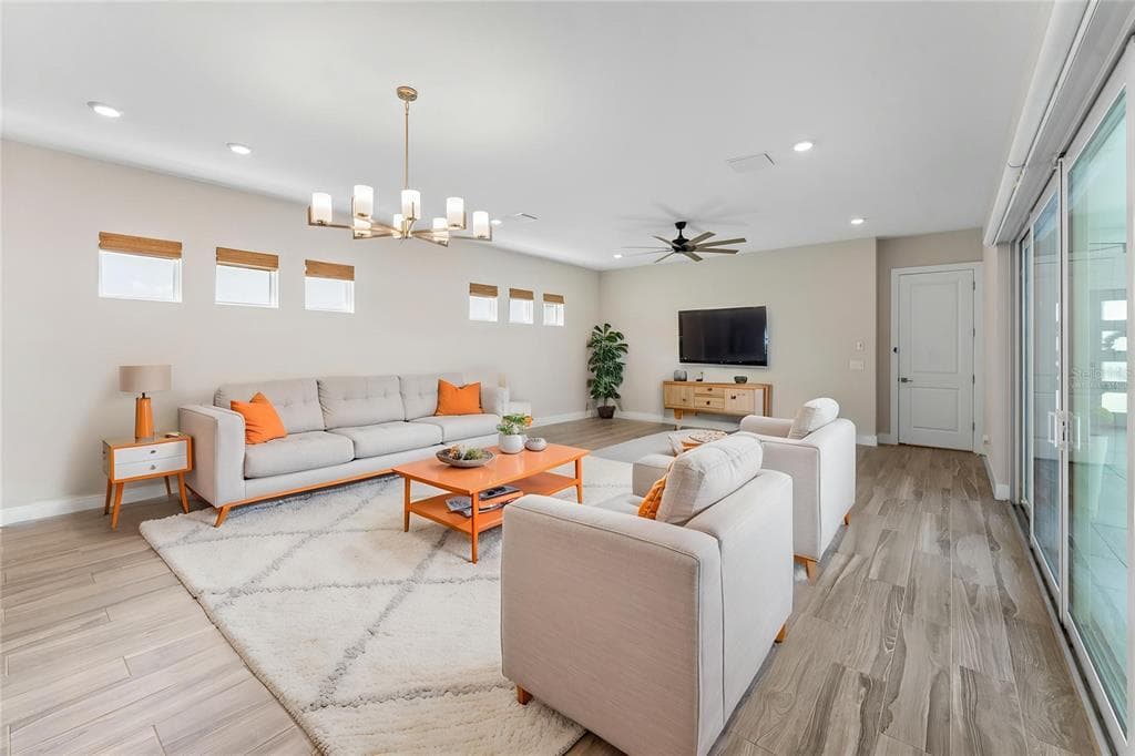 8249 IVY STARK BOULEVARD, WESLEY CHAPEL, FL 33545 — zdjęcie 4
