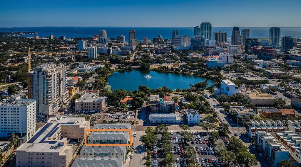 815 BURLINGTON AVENUE N, ST PETERSBURG, FL 33701 — zdjęcie 2