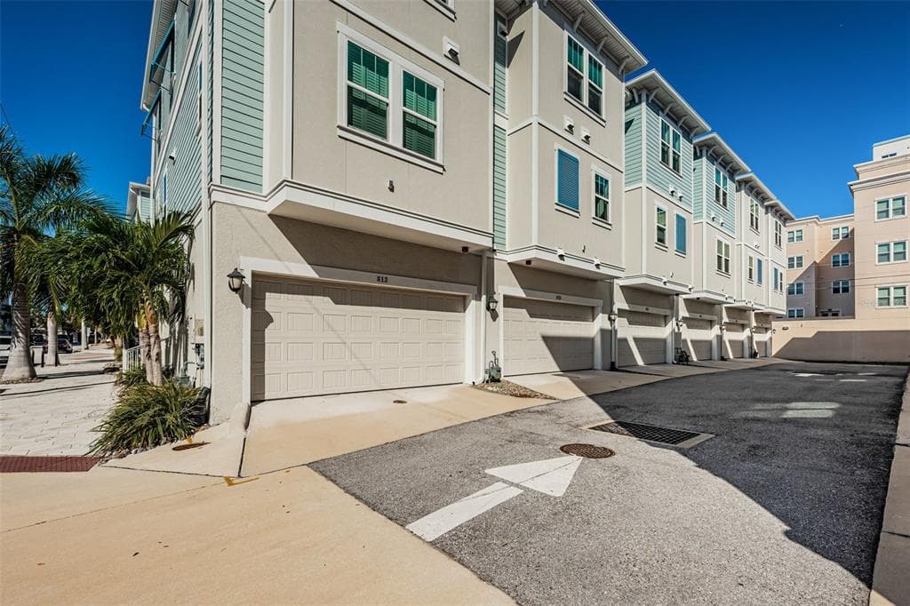 815 BURLINGTON AVENUE N, ST PETERSBURG, FL 33701 — zdjęcie 3