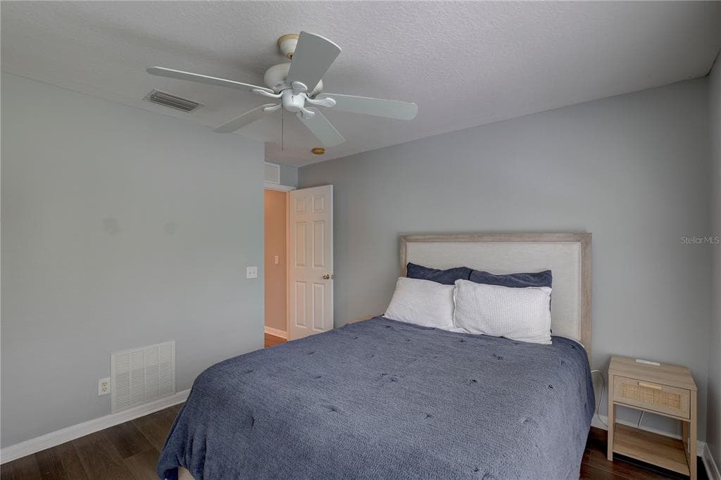 9516 CHARLESBERG DRIVE, TAMPA, FL 33635 — zdjęcie 4