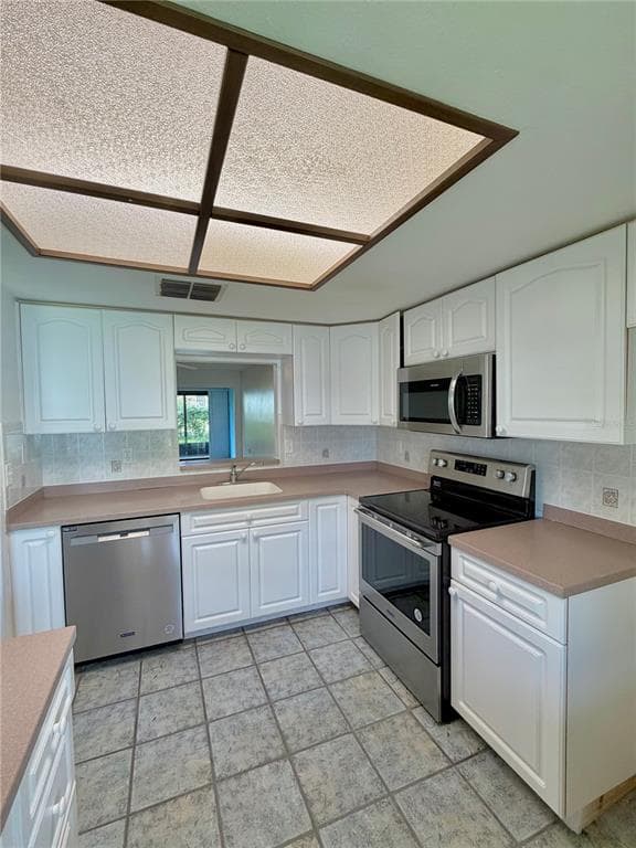 7632 BAYHILL COURT, NEW PORT RICHEY, FL 34654 — zdjęcie 3