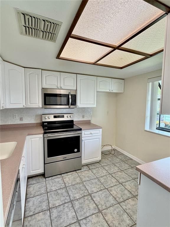 7632 BAYHILL COURT, NEW PORT RICHEY, FL 34654 — zdjęcie 4