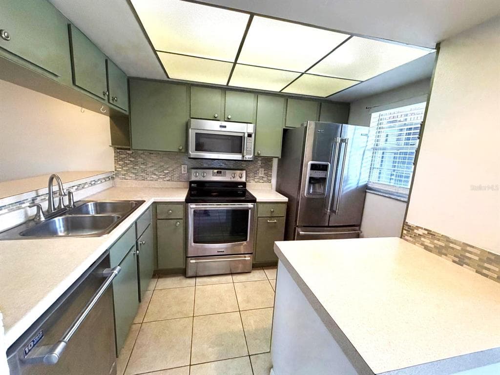 3128 SIR HAMILTON CIRCLE # 4, TITUSVILLE, FL 32780 — zdjęcie 5