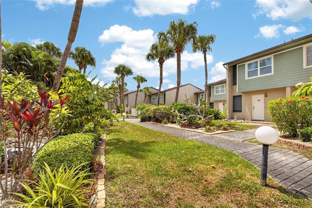 1028 APOLLO BEACH BOULEVARD # 11, APOLLO BEACH, FL 33572 — zdjęcie 2
