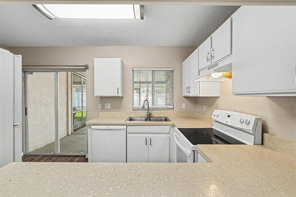 2125 FLUORSHIRE DRIVE, BRANDON, FL 33511 — zdjęcie 5