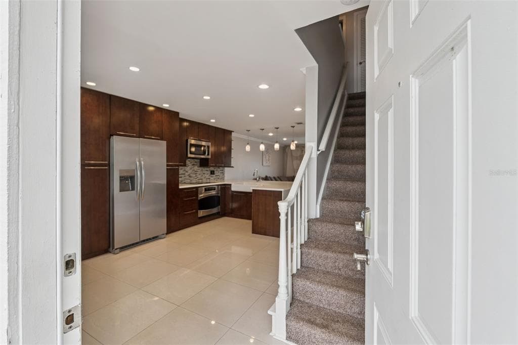 4779 COQUINA KEY DRIVE SE, ST PETERSBURG, FL 33705 — zdjęcie 3