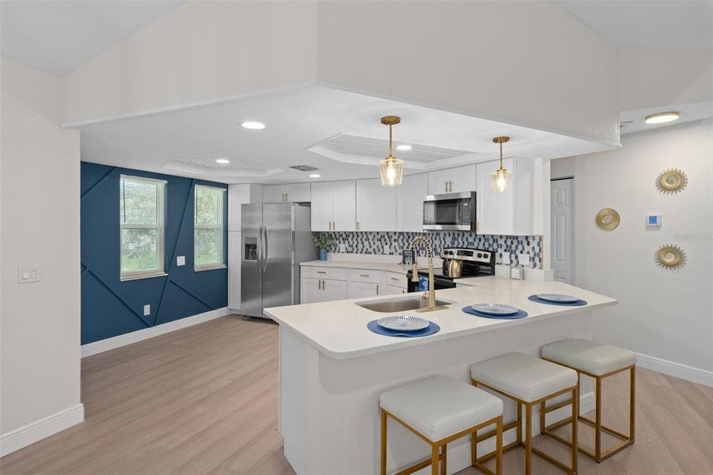 8643 WOODBRIDGE DR, NEW PORT RICHEY, FL 34655 — zdjęcie 2