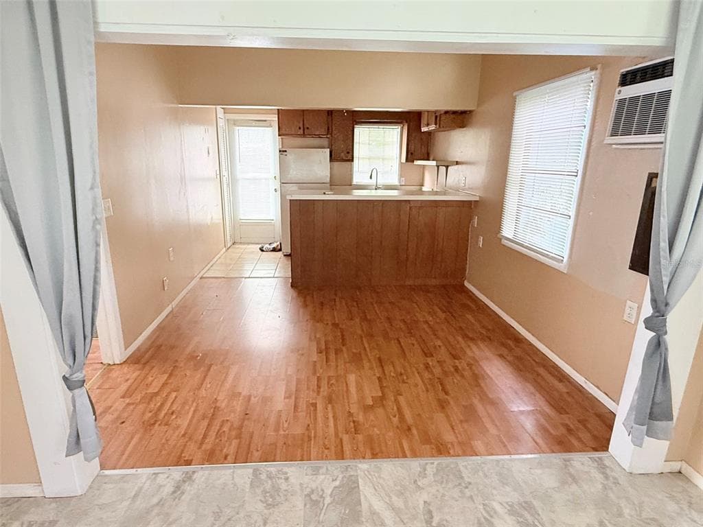 1661 27TH AVENUE N, ST PETERSBURG, FL 33713 — zdjęcie 2