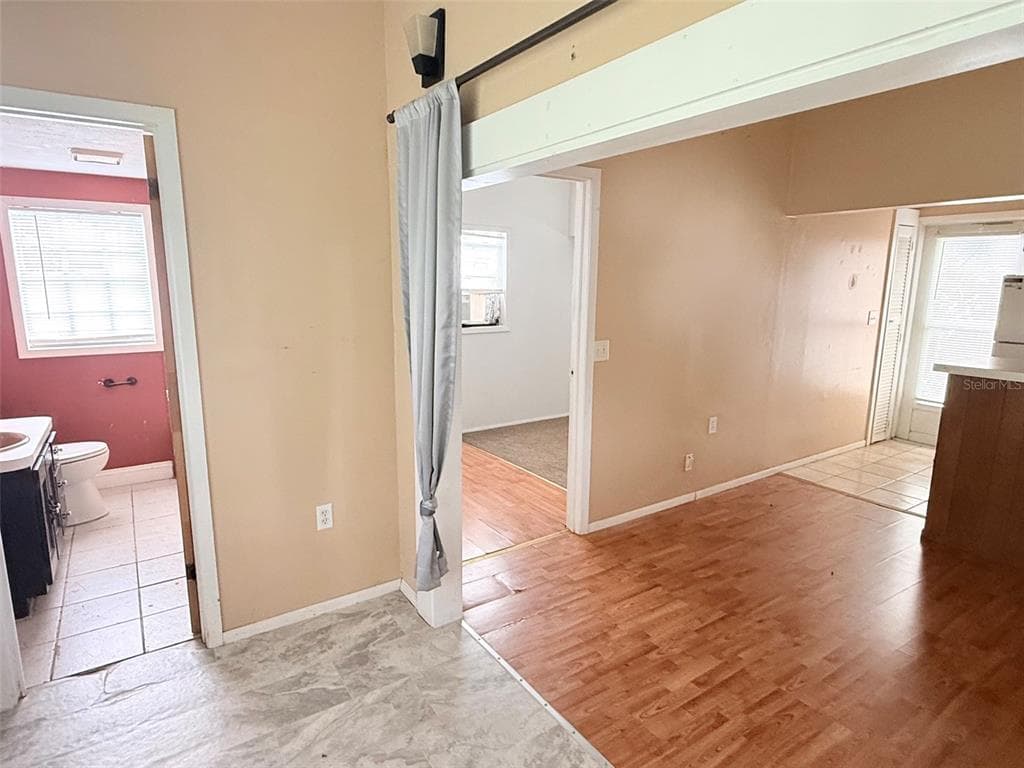 1661 27TH AVENUE N, ST PETERSBURG, FL 33713 — zdjęcie 4