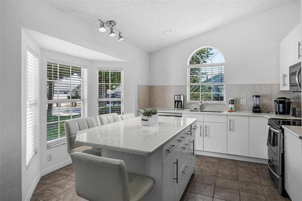 8065 INDIAN CREEK BOULEVARD, KISSIMMEE, FL 34747 — zdjęcie 2