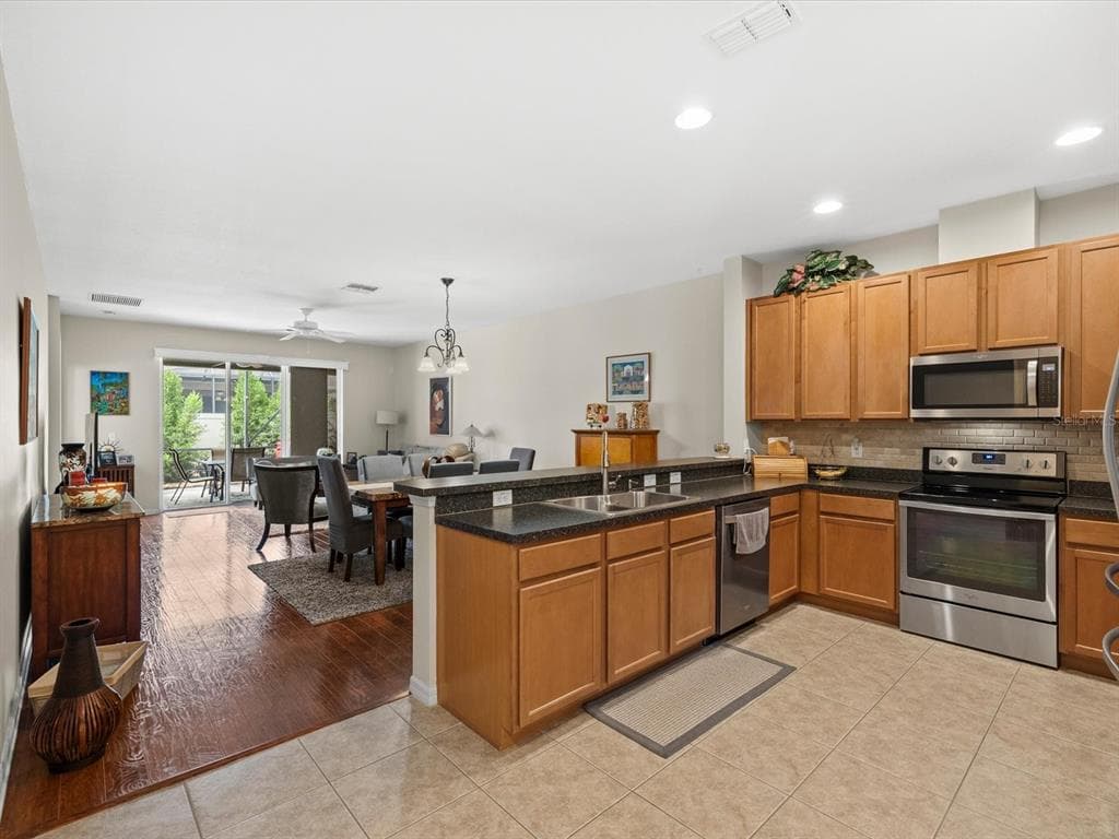 2239 BARRACUDA COURT, HOLIDAY, FL 34691 — zdjęcie 4