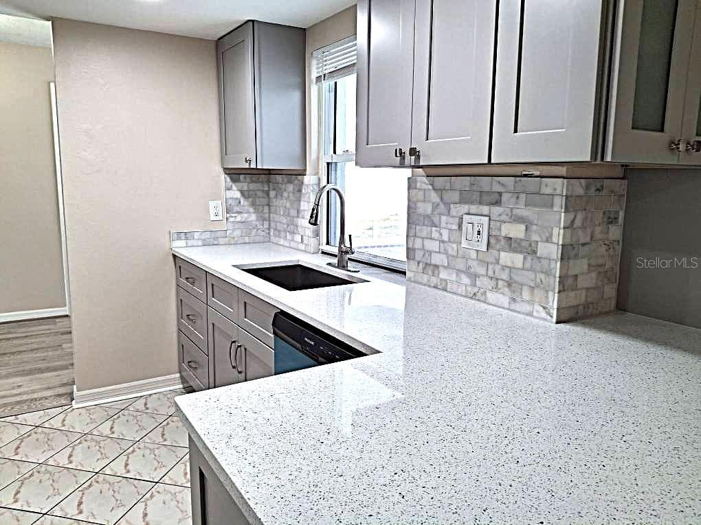 8308 123RD AVENUE, LARGO, FL 33773 — zdjęcie 5