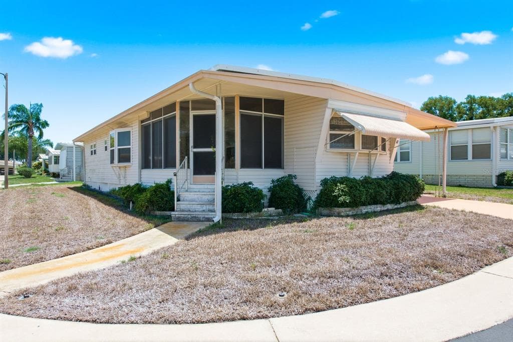 39820 US HIGHWAY 19 N # 67, TARPON SPRINGS, FL 34689