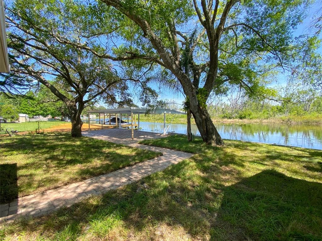 28046 LOIS DRIVE, TAVARES, FL 32778 — zdjęcie 2