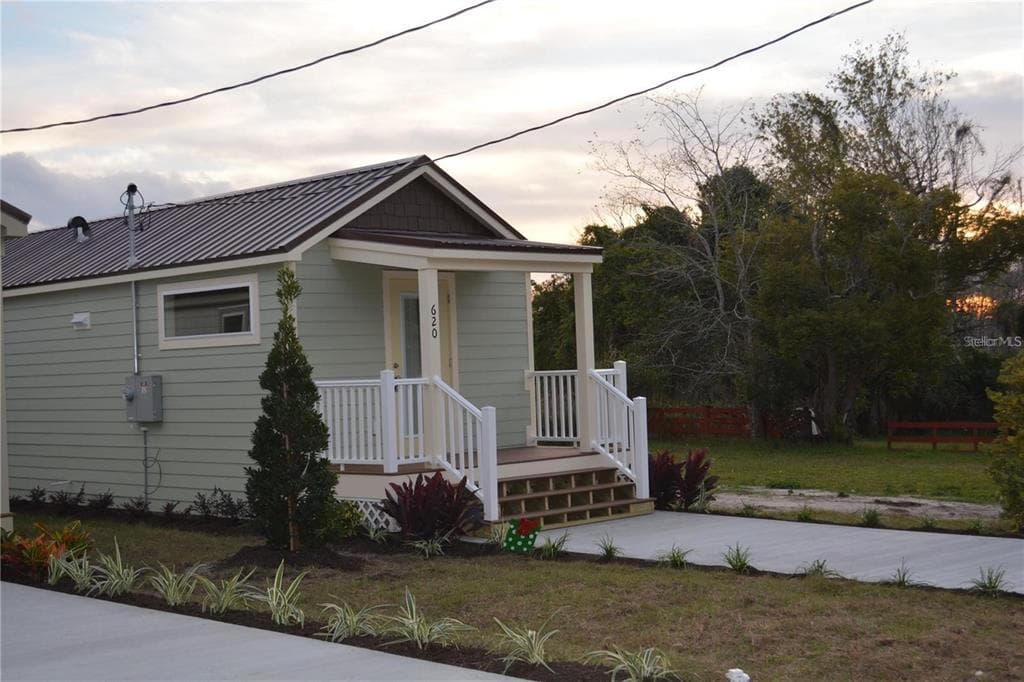 620 THIRD STREET, OVIEDO, FL 32765