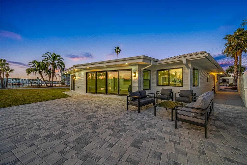 370 59TH AVENUE, ST PETE BEACH, FL 33706 — zdjęcie 3