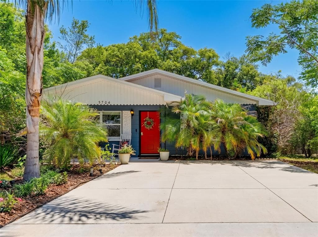 5704 13TH STREET, ZEPHYRHILLS, FL 33542