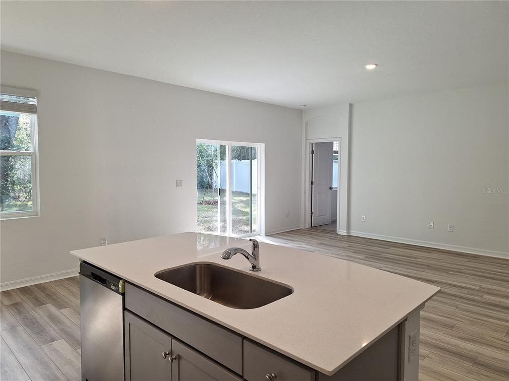 34916 MULRION DRIVE, ZEPHYRHILLS, FL 33541 — zdjęcie 4