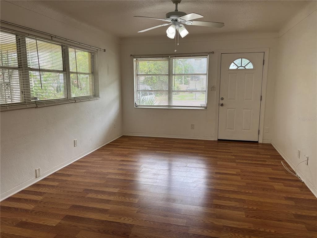 5744 2ND AVENUE N, ST PETERSBURG, FL 33710 — zdjęcie 4