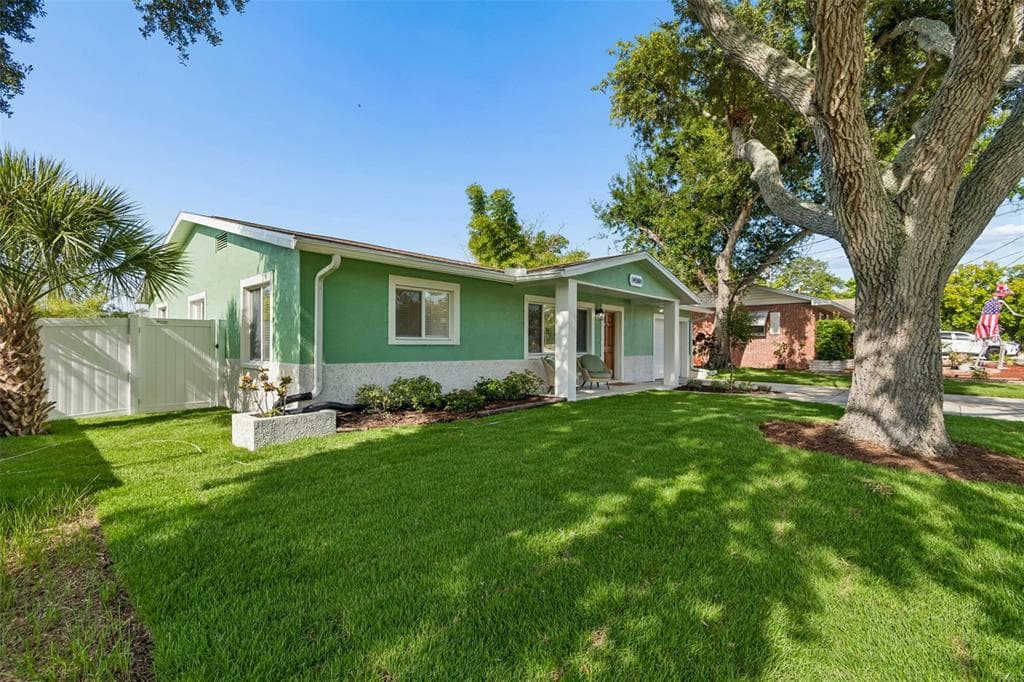 14584 APACHE AVENUE, LARGO, FL 33774 — zdjęcie 2