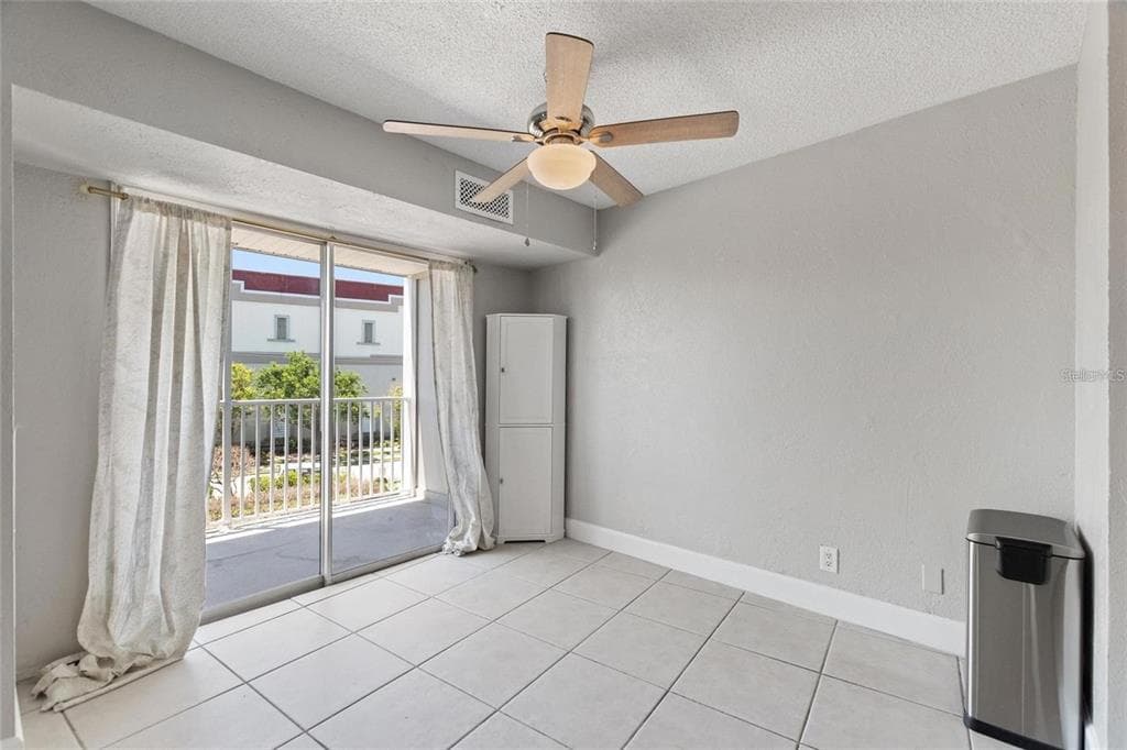 3315 58TH AVENUE S # 314, ST PETERSBURG, FL 33712 — zdjęcie 4