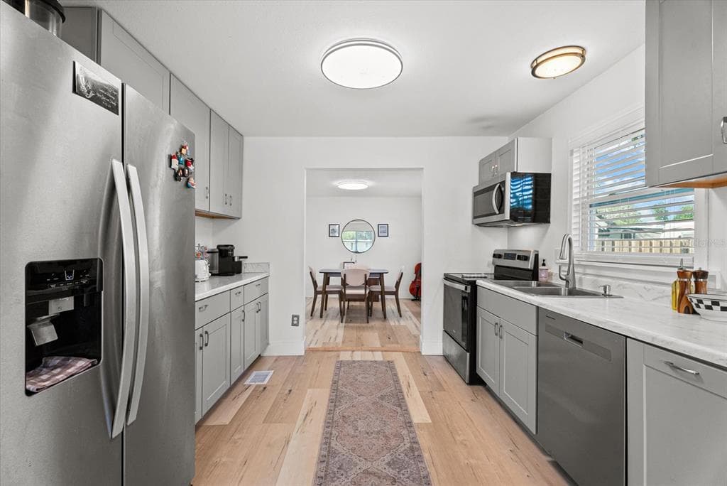 204 6TH AVENUE NW, RUSKIN, FL 33570 — zdjęcie 5