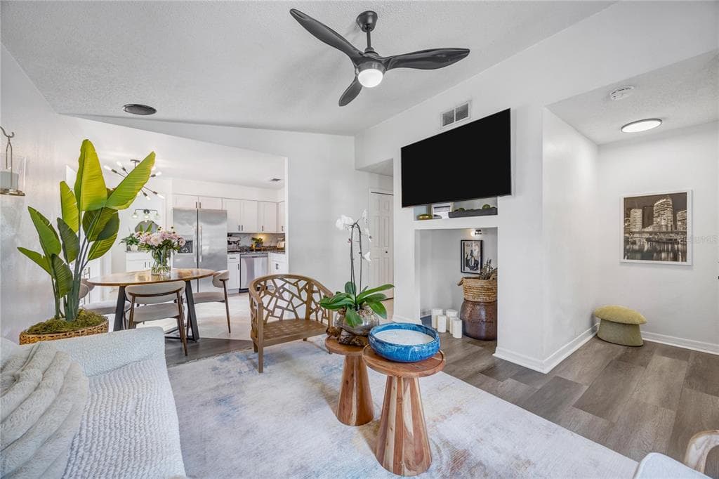 5811 MABEL STREET, TAMPA, FL 33610 — zdjęcie 2