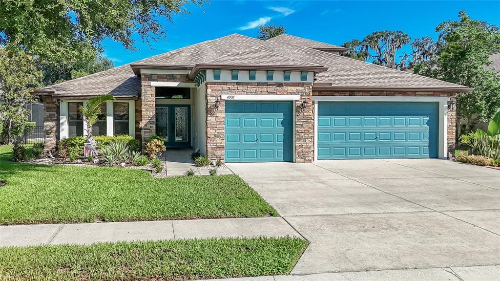 4907 POINTE O WOODS DRIVE, WESLEY CHAPEL, FL 33543