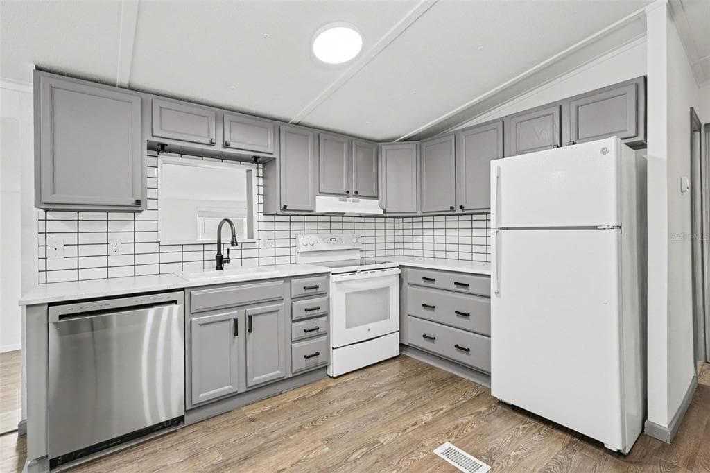 9213 SALISBURY DRIVE, BROOKSVILLE, FL 34613 — zdjęcie 5