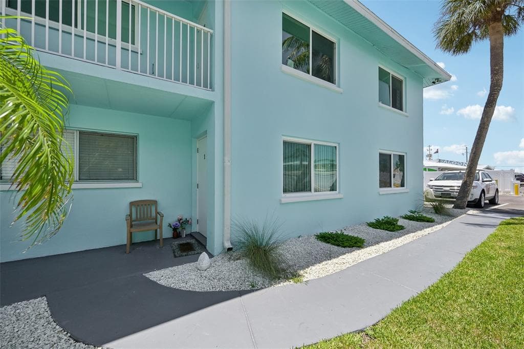 117 7TH STREET N # 1, BRADENTON BEACH, FL 34217 — zdjęcie 2