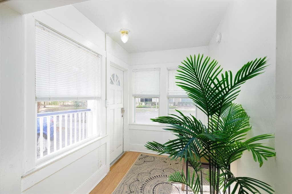 1043 7TH AVENUE N # 1, ST PETERSBURG, FL 33705 — zdjęcie 4