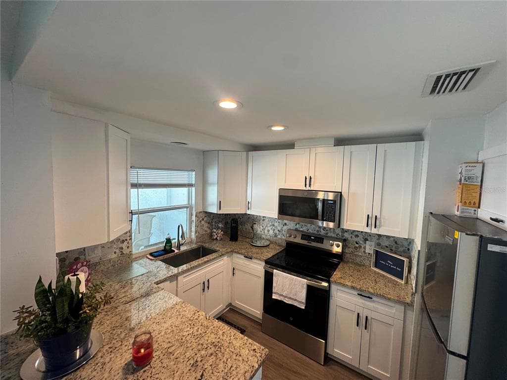 12609 130TH STREET, LARGO, FL 33774 — zdjęcie 4
