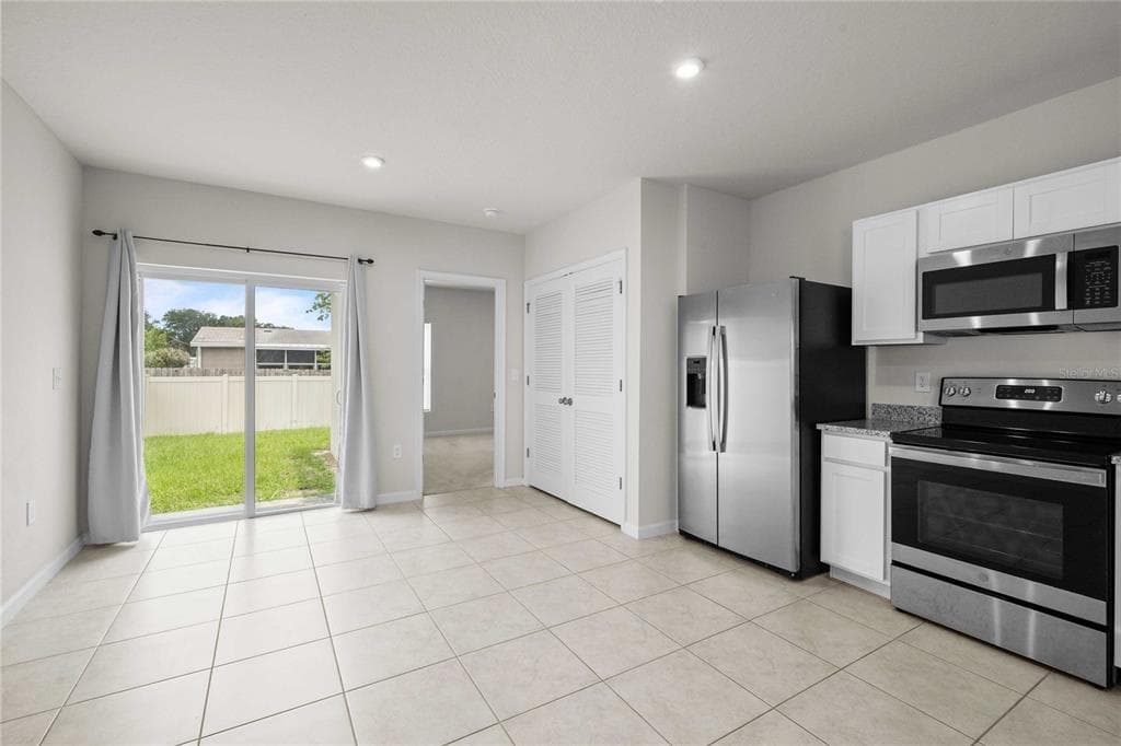 35155 JOMAR AVENUE, ZEPHYRHILLS, FL 33541 — zdjęcie 4
